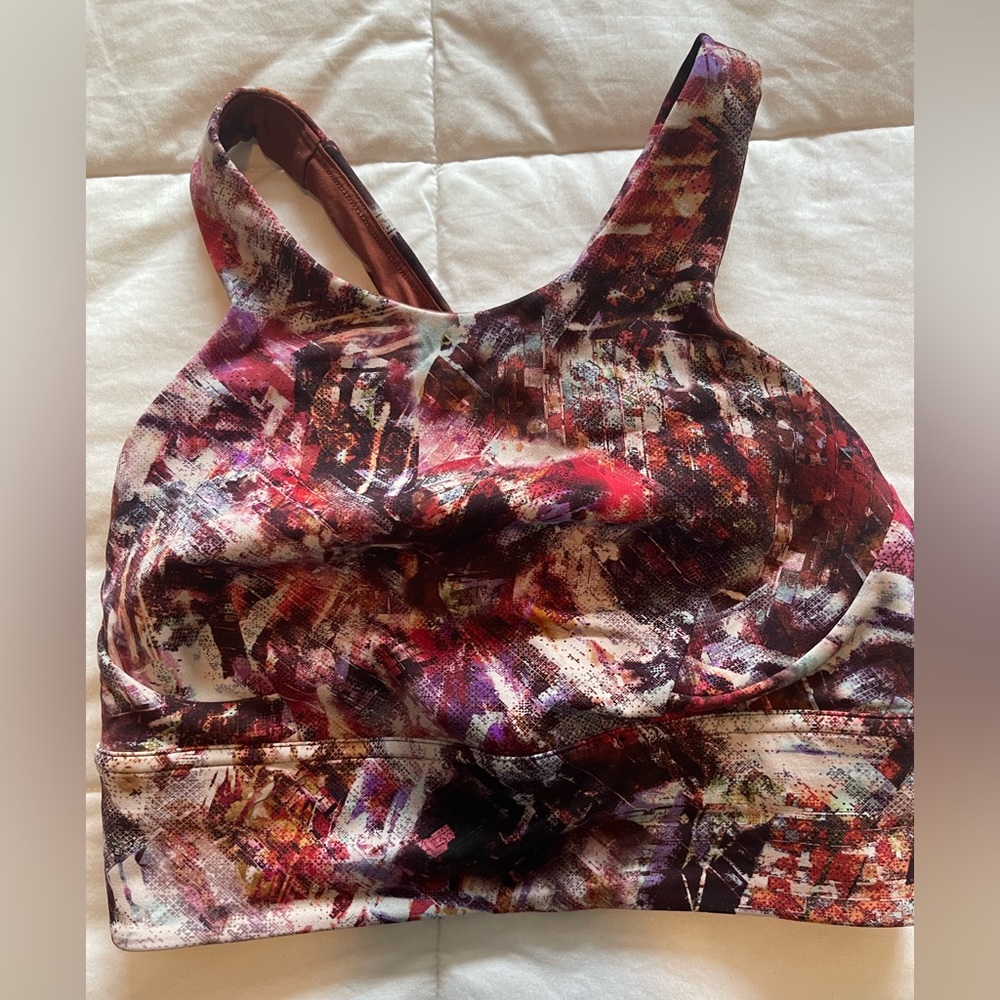 Lululemon high rise sports bra
